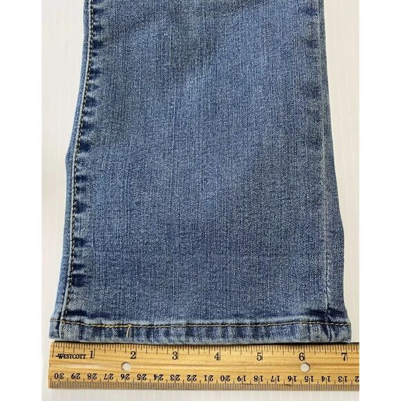 LEVI'S Signature Gold Women's Mid Rise Capri Jeans Size 10 (actual 30"x24") - Picture 10 of 12